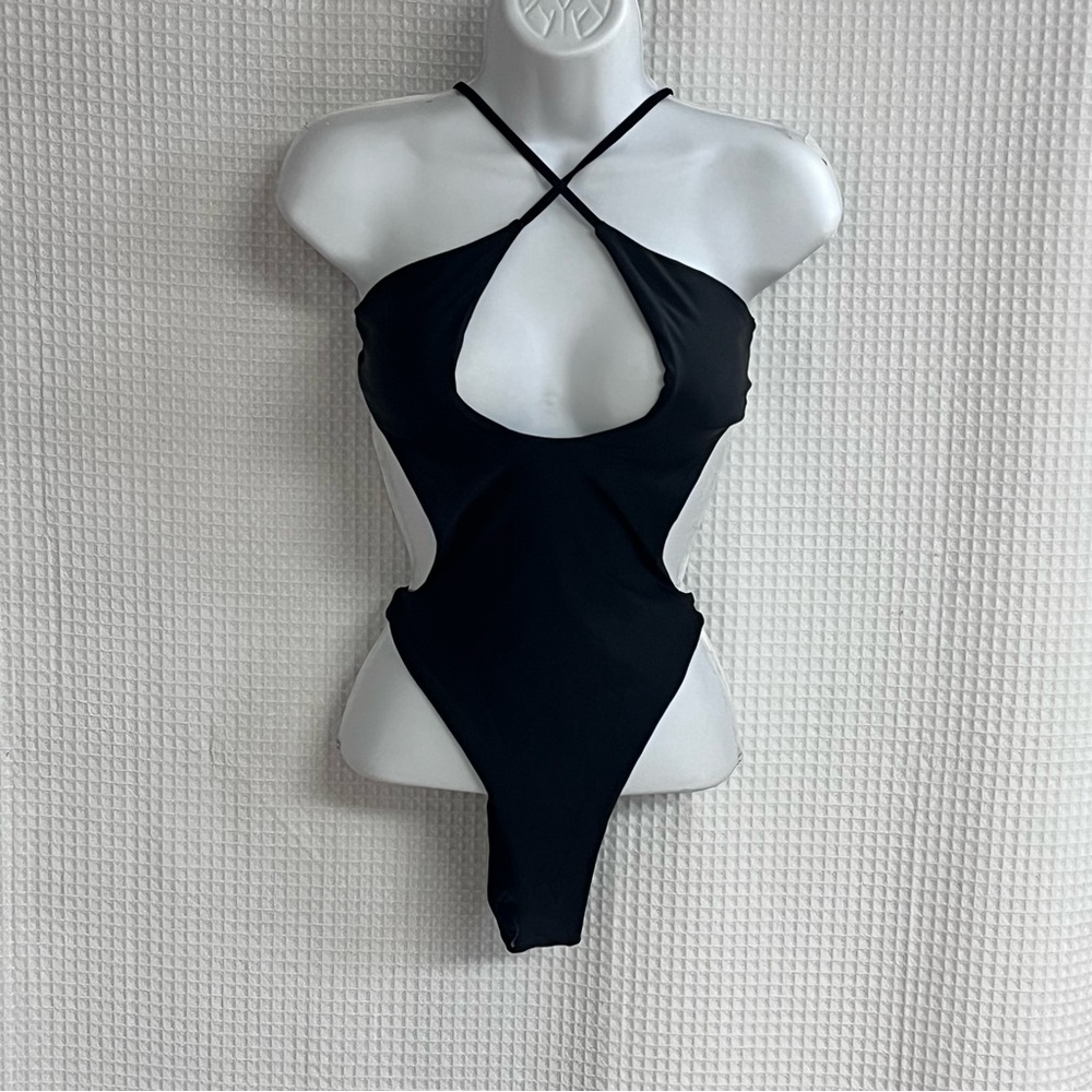 Hyperfire ladies black cut out one piece swimsuit size small (NWT)